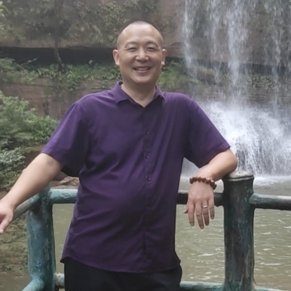 秋甫盛世的照片