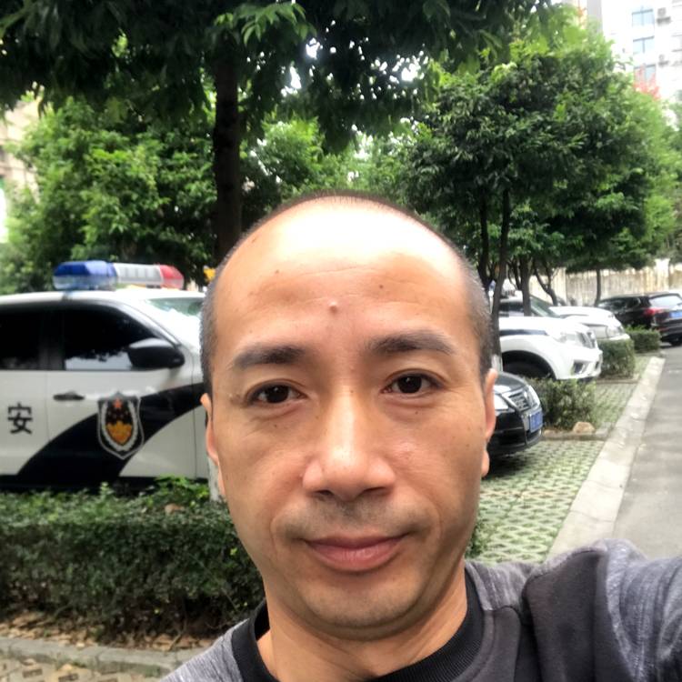 霸气回眸香菇的照片