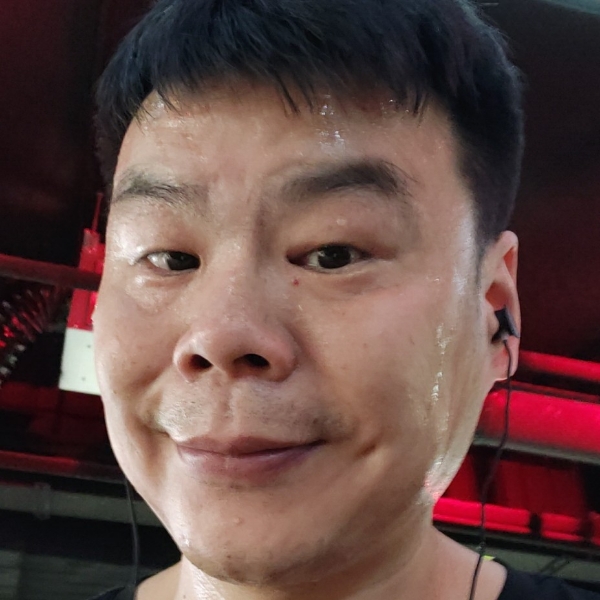 大米笑暧昧的照片