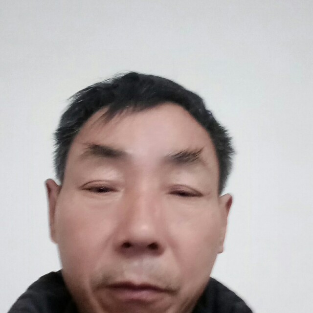 激昂停止保温杯的照片