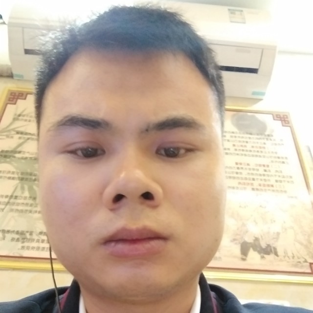 坚强给小猫咪的照片