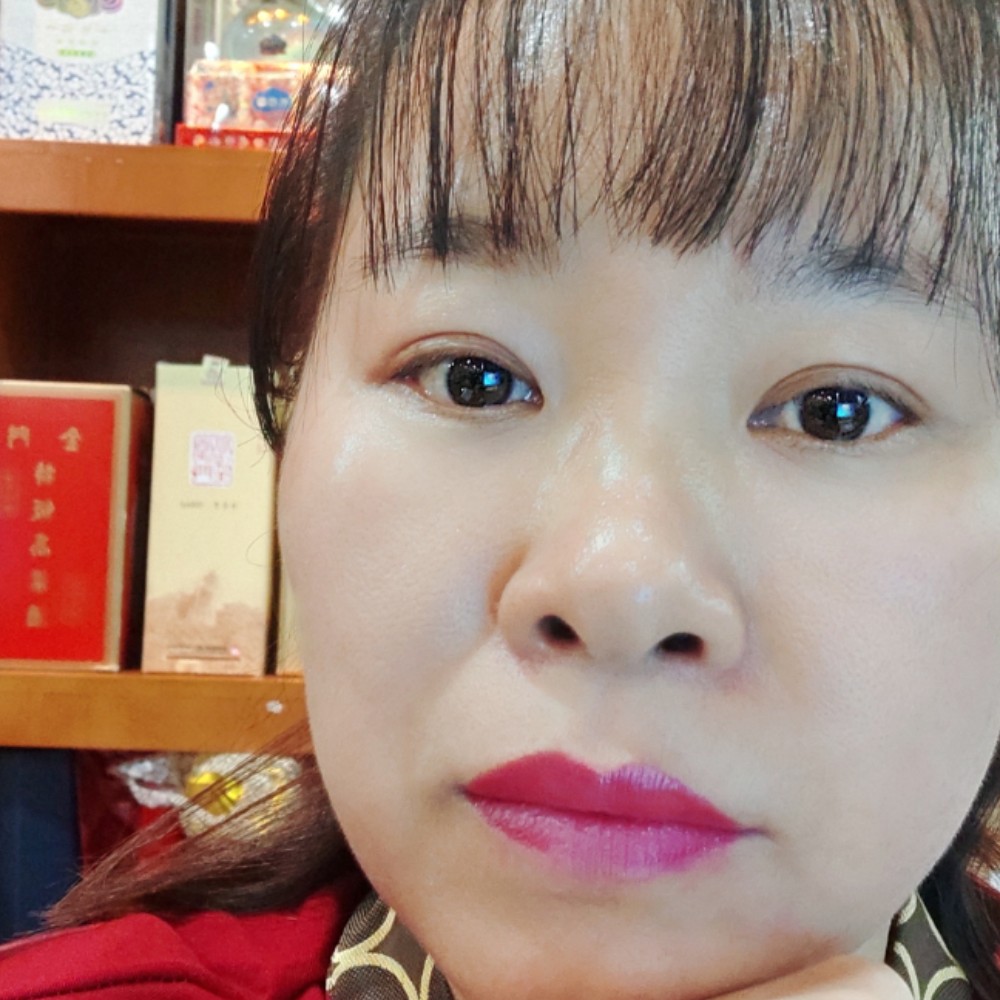 一个人就路人的照片