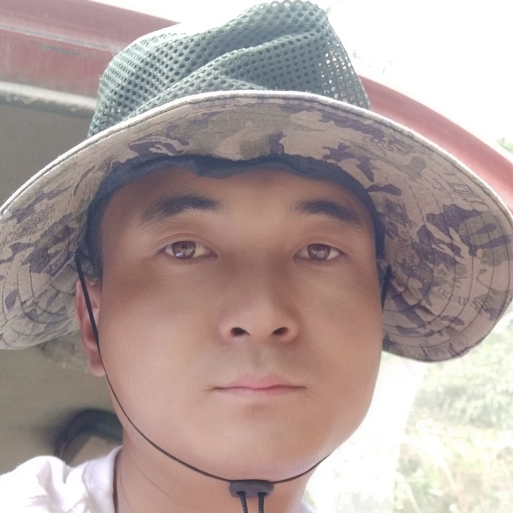 不解的迎胡萝卜的照片
