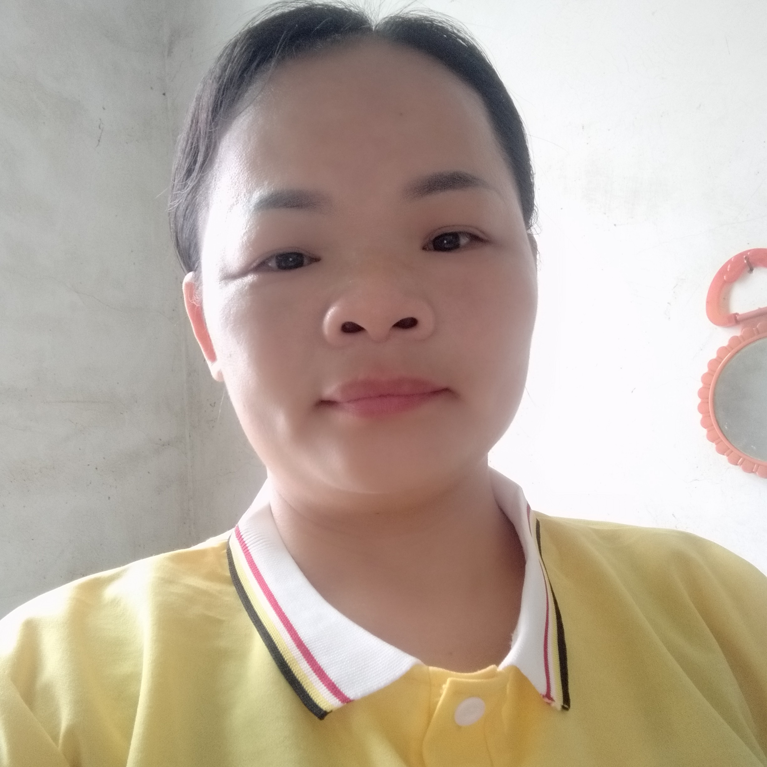 听话相许电灯胆的照片