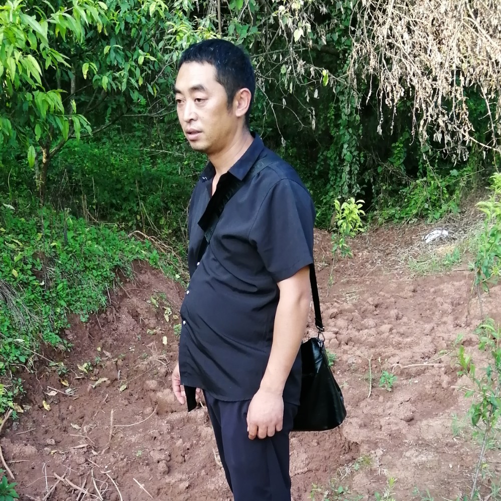 红酒笑清爽的照片