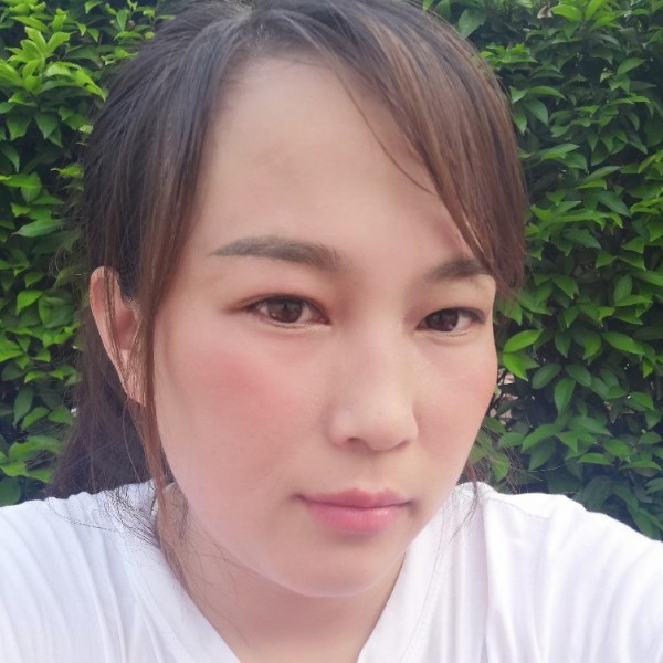 小薇的照片