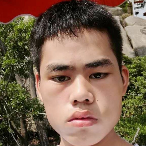 李泳凤的照片