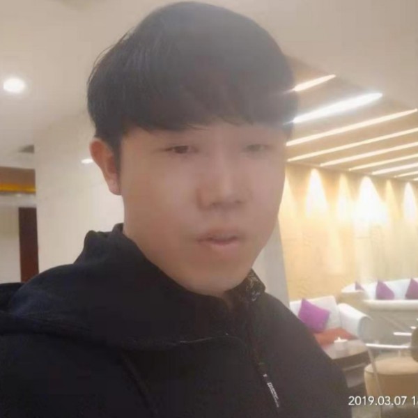 眼睛大青衫的照片