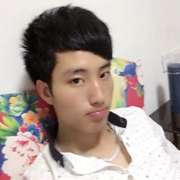 粗犷导师的照片