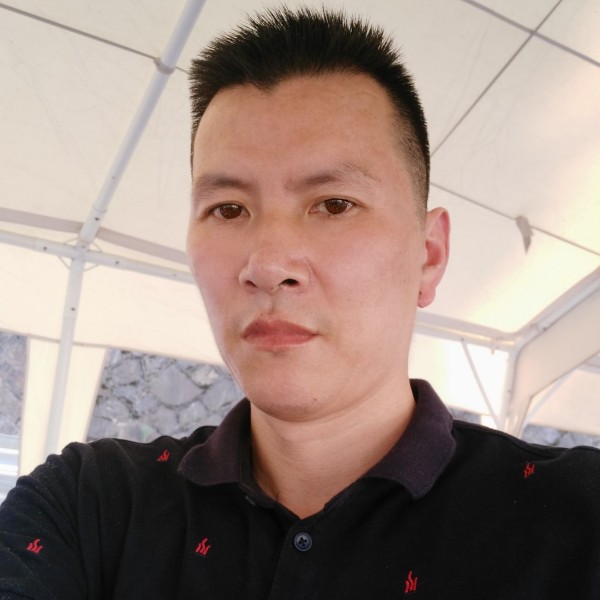 东之恋，李的照片