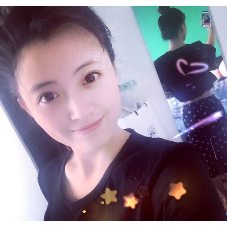 草莓味的橡皮擦的照片