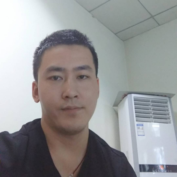 愿得一亻心的照片