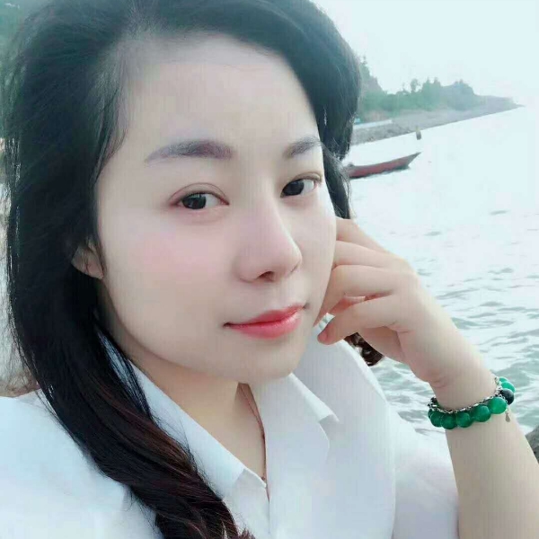 悦耳鸵鸟的照片
