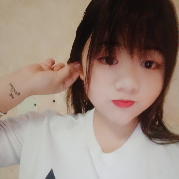 温婉红酒的照片