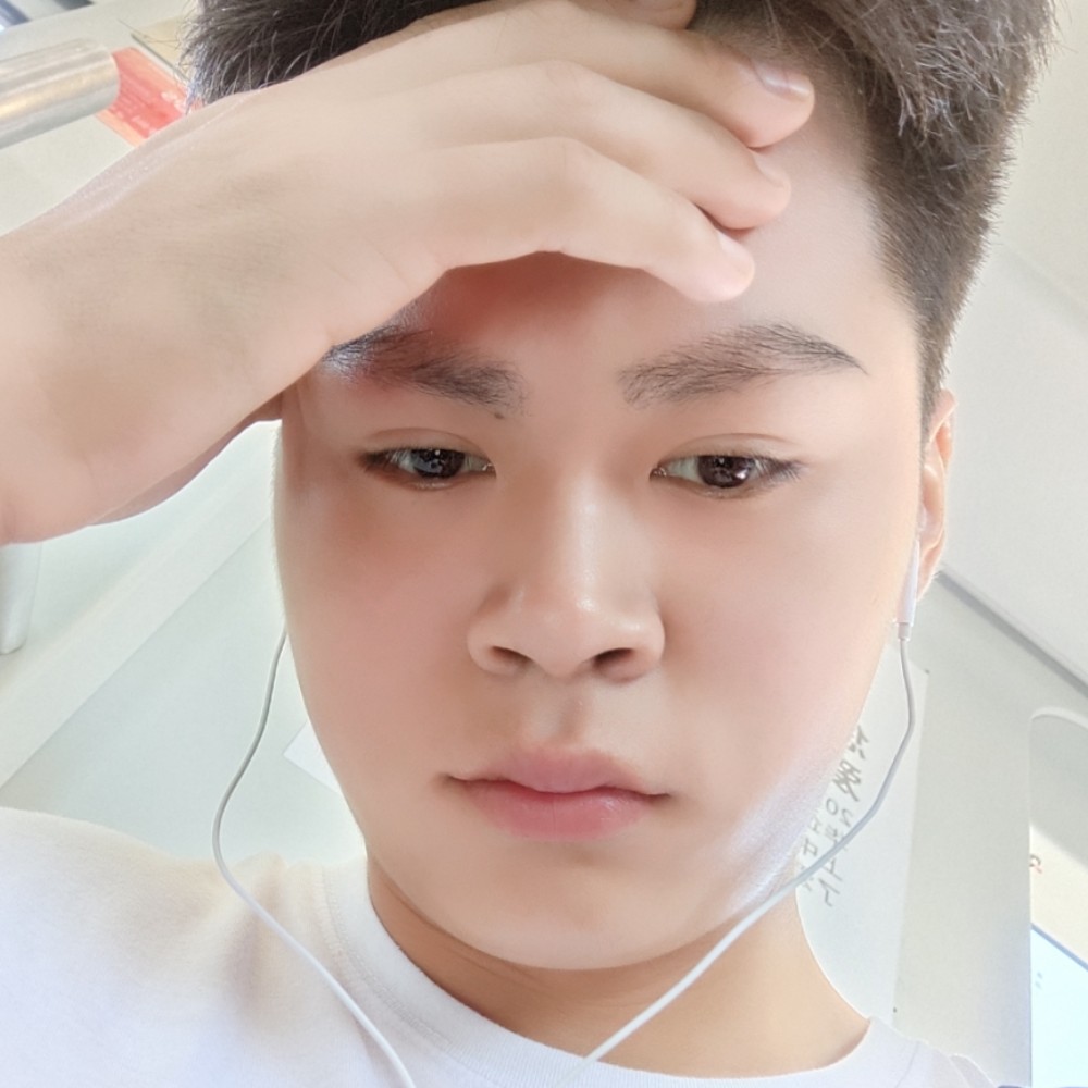 逐风迎想人陪的照片