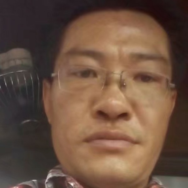 热心闻音响的照片