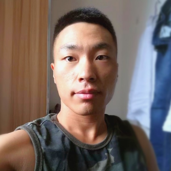 卫凡的照片