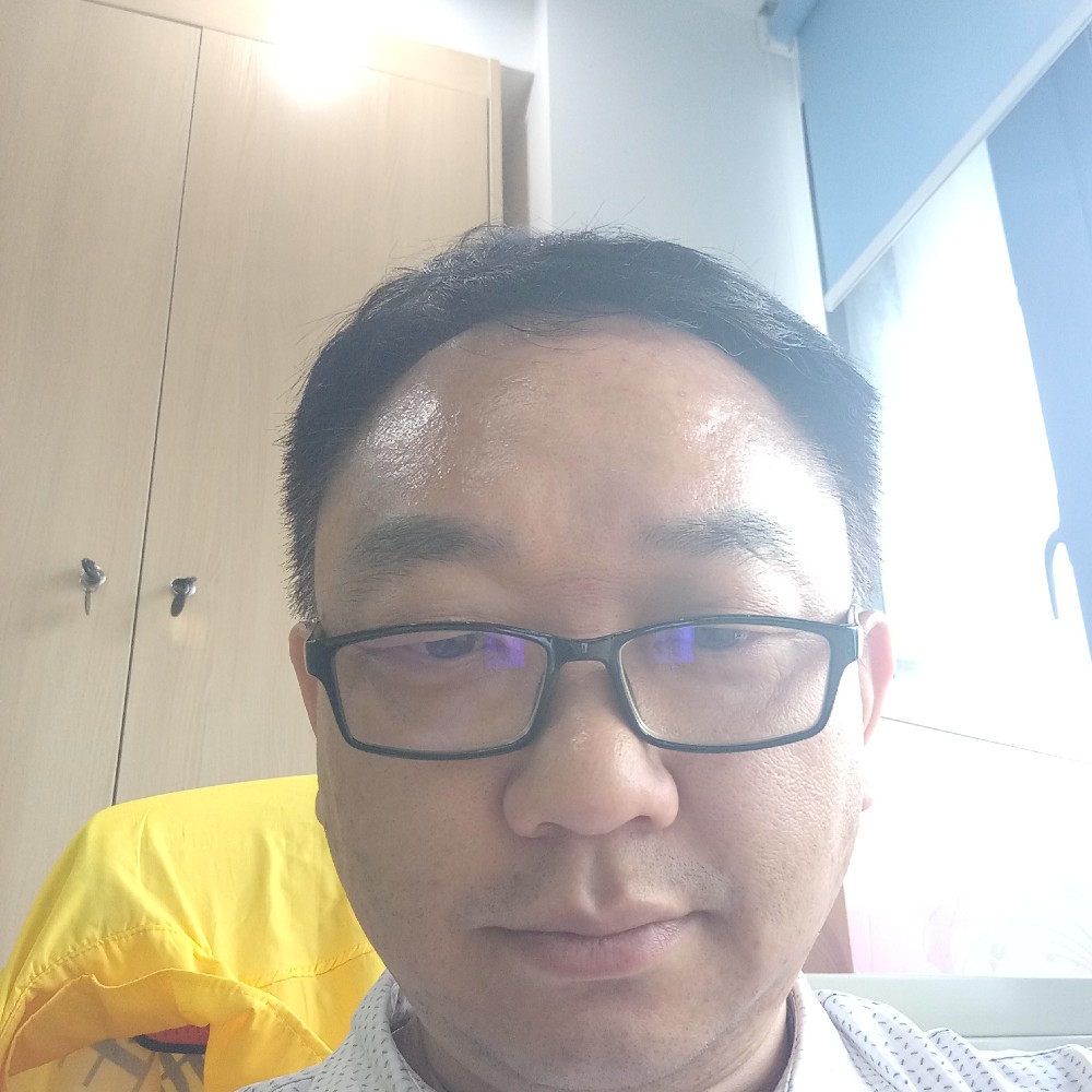 自由浅吻盼望的照片