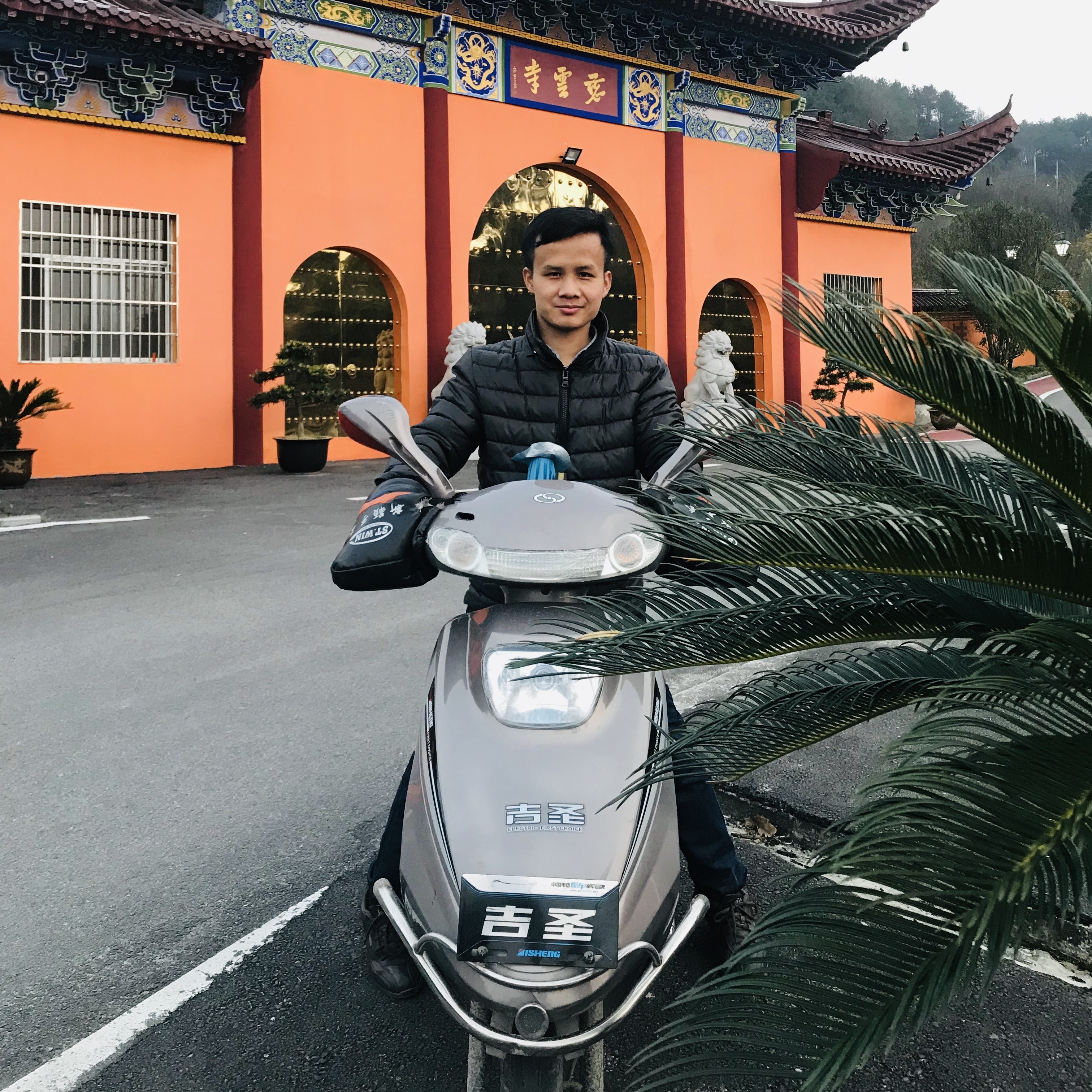 戒指漫步不解的的照片