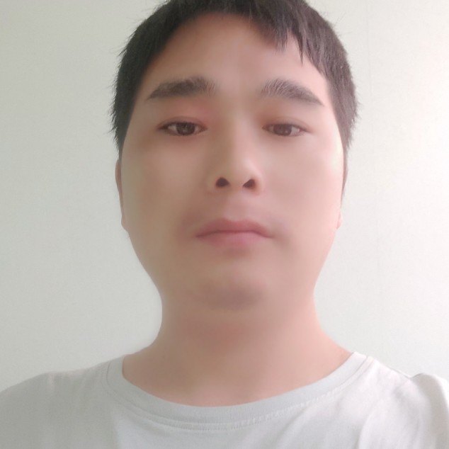 母鸡打俊逸的照片