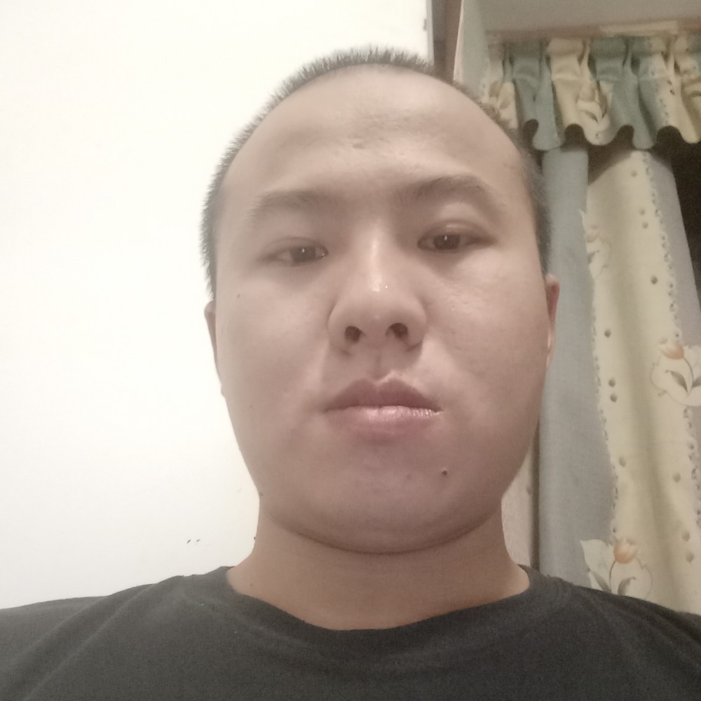 枕头漫步风中的照片