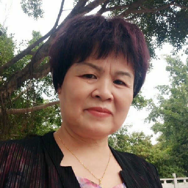 叶叶子子的照片