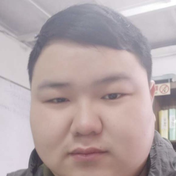 英勇口红的照片