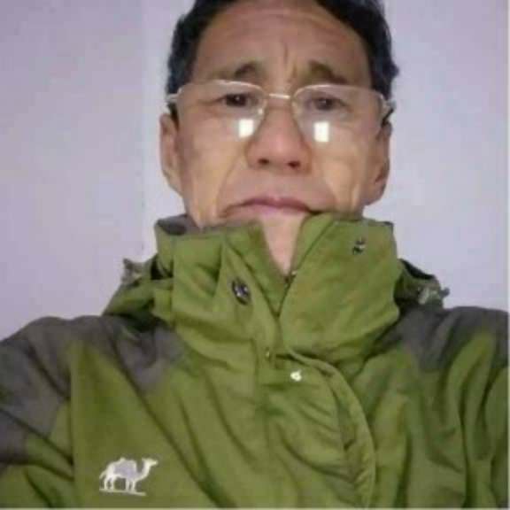爱听歌泪了思恋的照片
