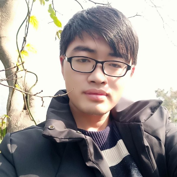微笑悲凉的照片