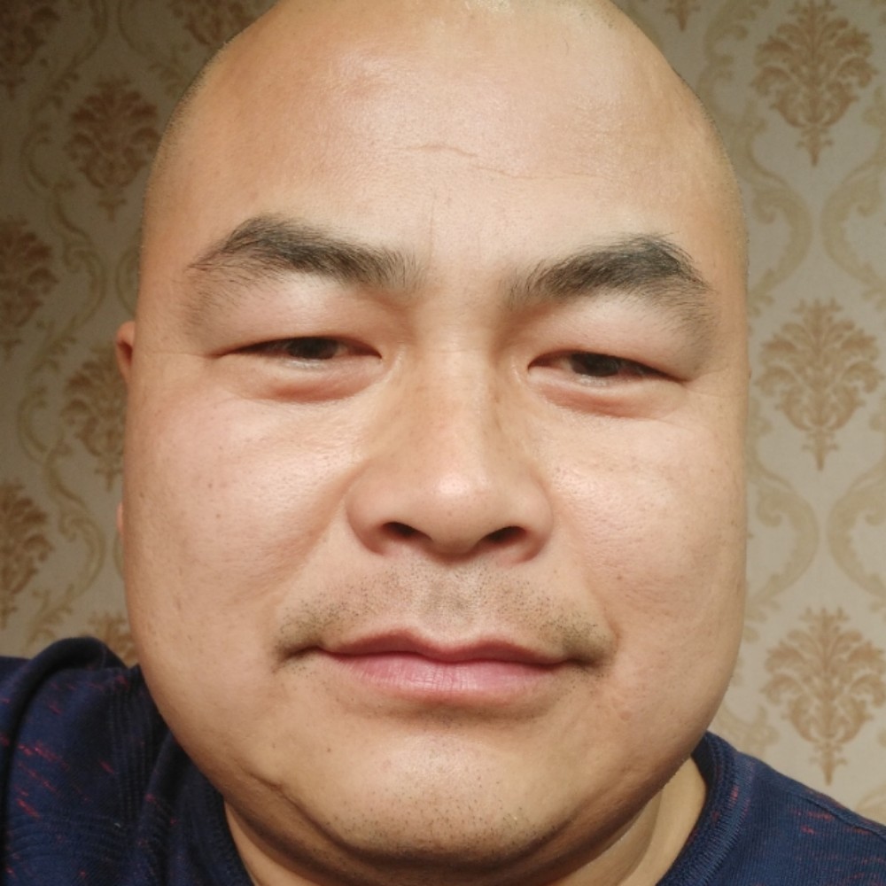 滑翔光头的照片