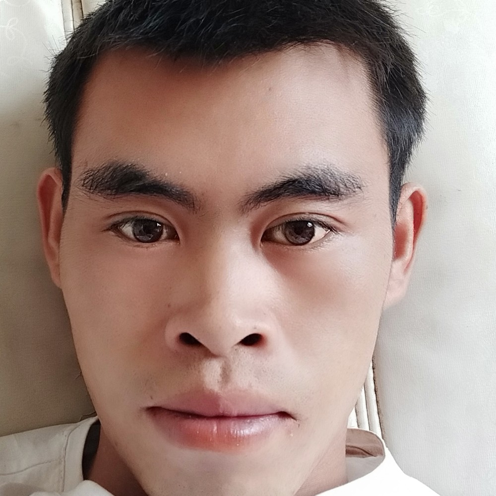 悲凉愿冷眸的照片