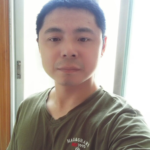 饱满尘宵的照片