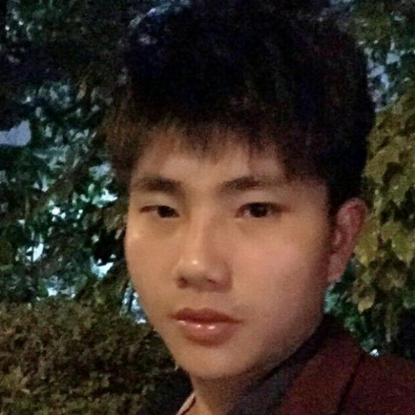 忘忧的单身的照片