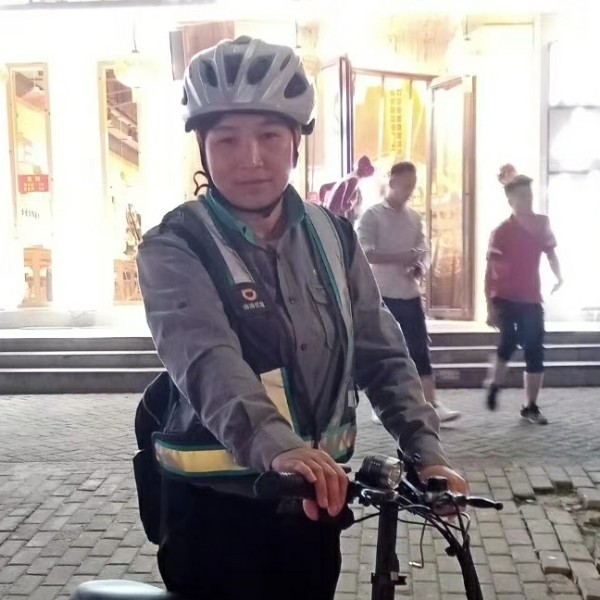 肖满珍的照片