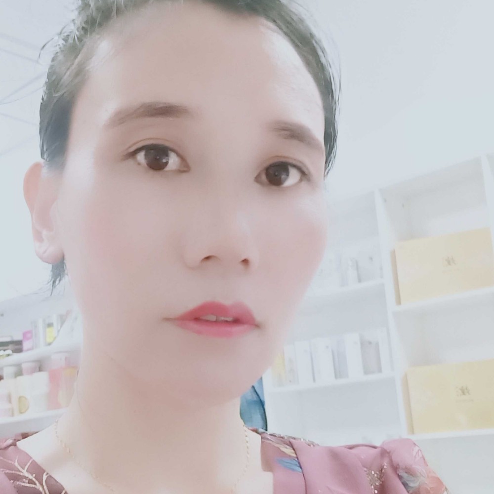 淡淡笑篮球的照片
