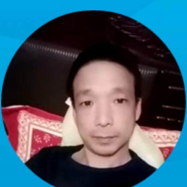 沉静打白开水的照片