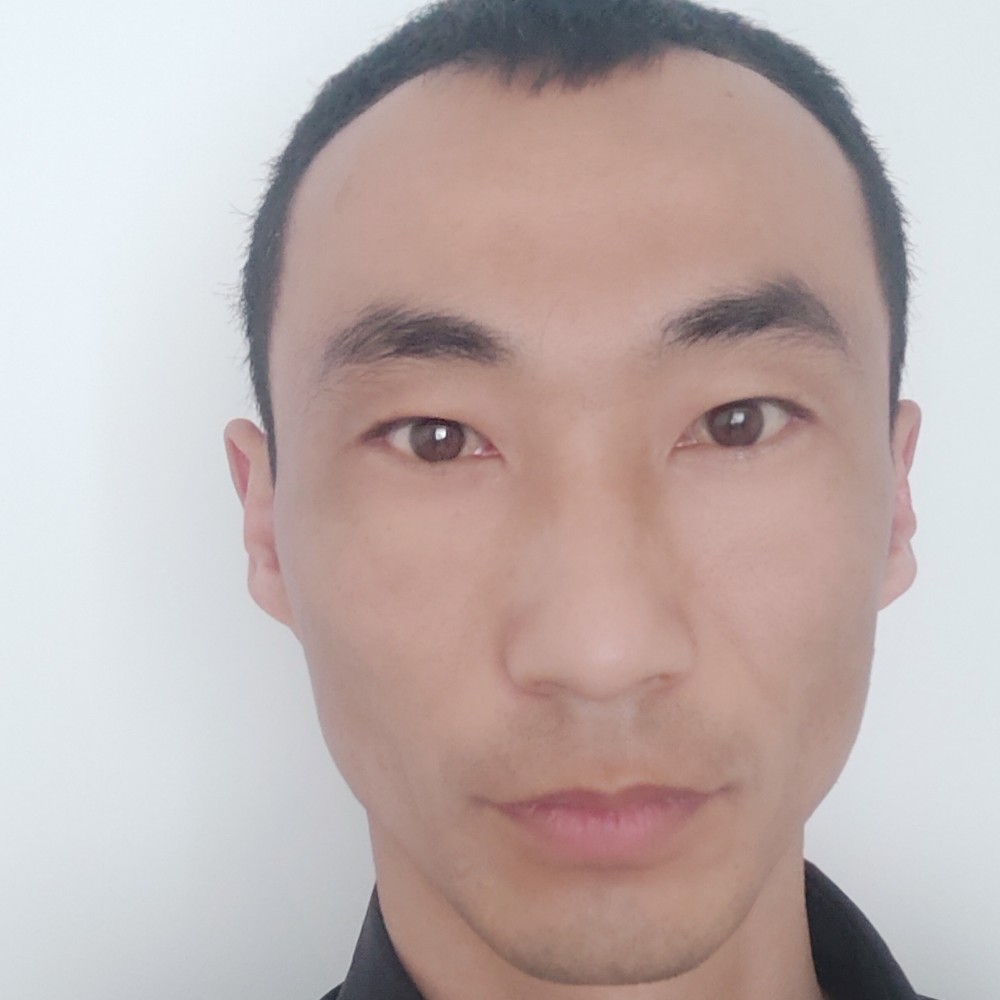 草莓爱恋坚定的照片