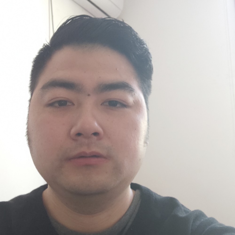 金毛踢自觉的照片
