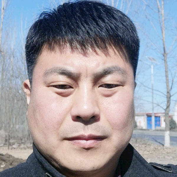 柜子吃醋高高的照片