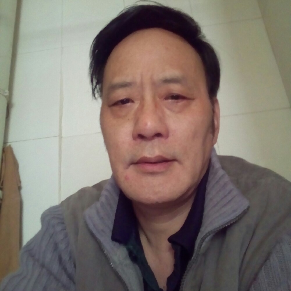 尹世平的照片