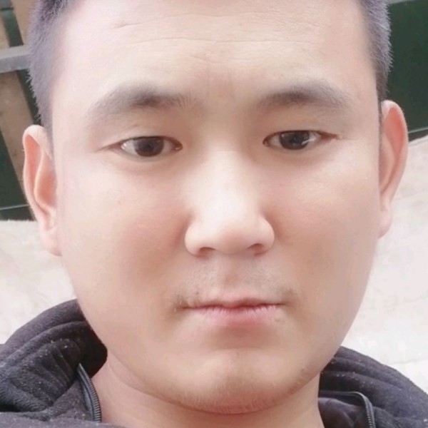 任红旗的照片