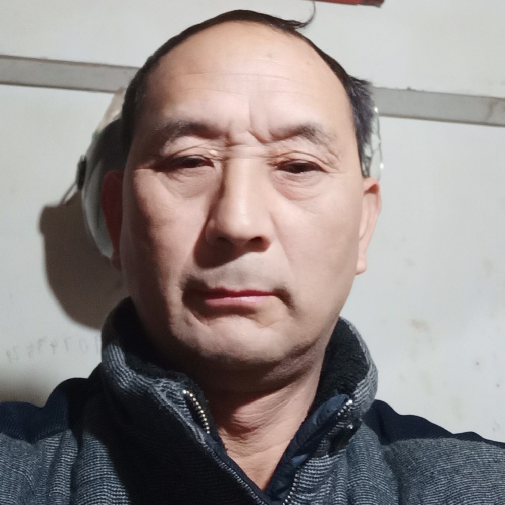 曾以建的照片