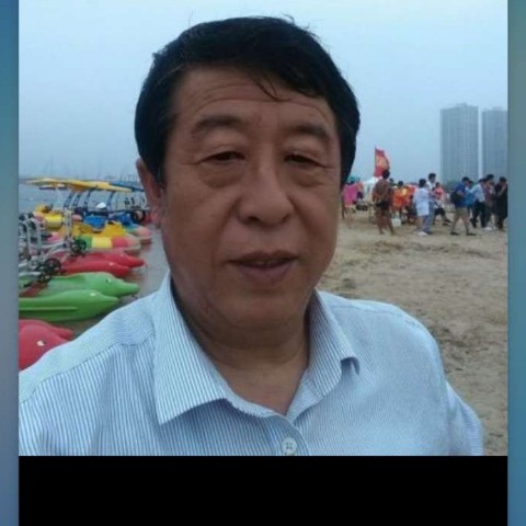 籍伟的照片