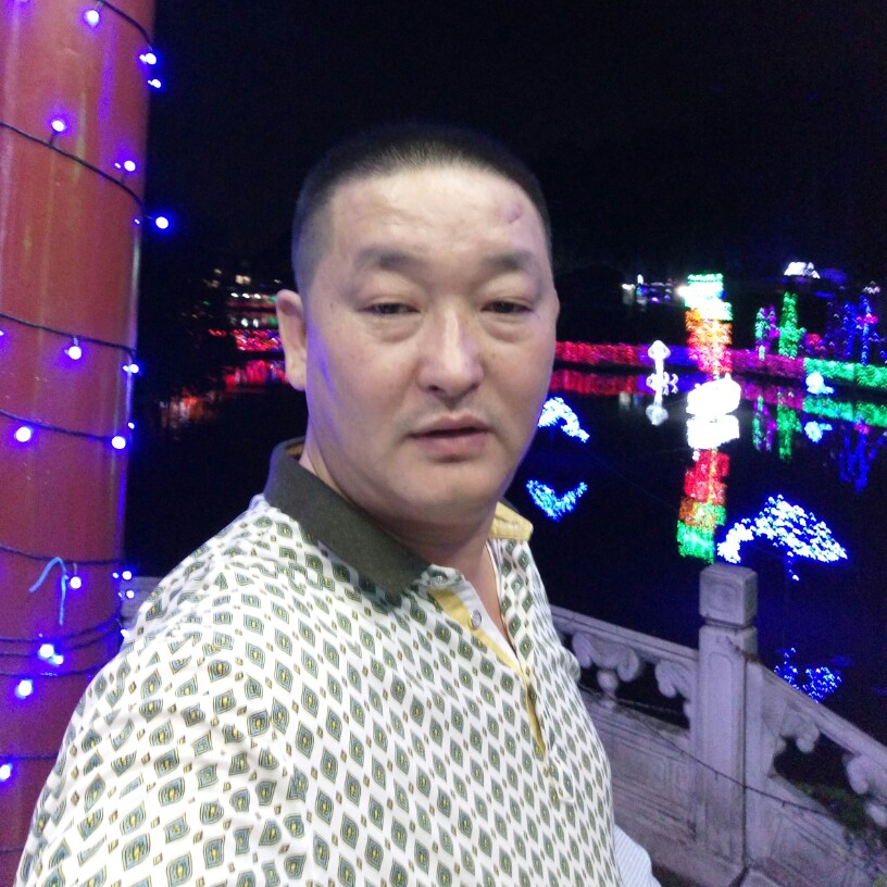 痴情夏露的照片