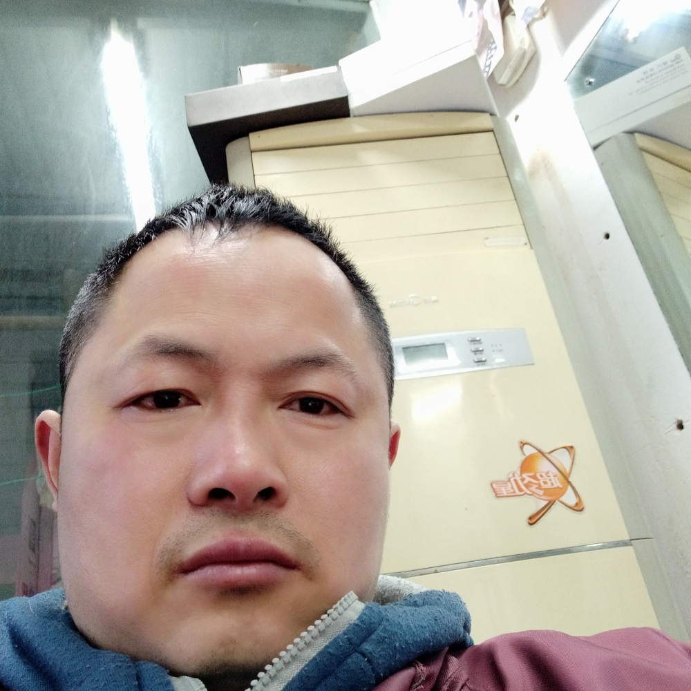 朝阳罗哥的照片