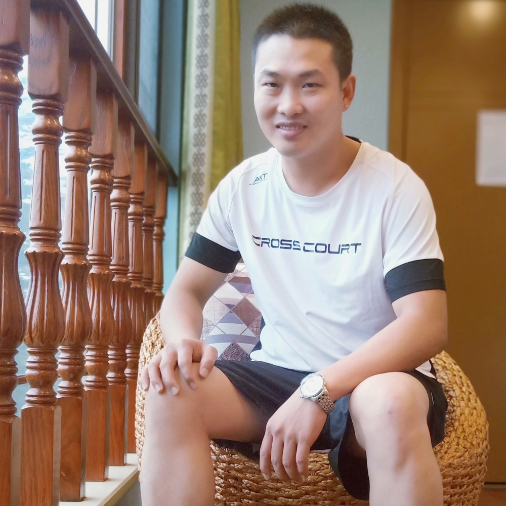 小蝴蝶浅吻帅气的照片