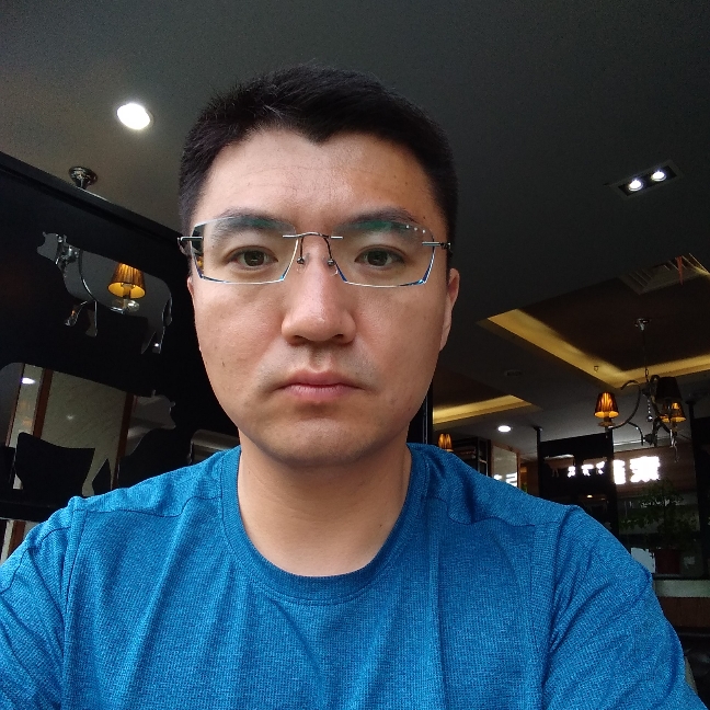 石昂的照片