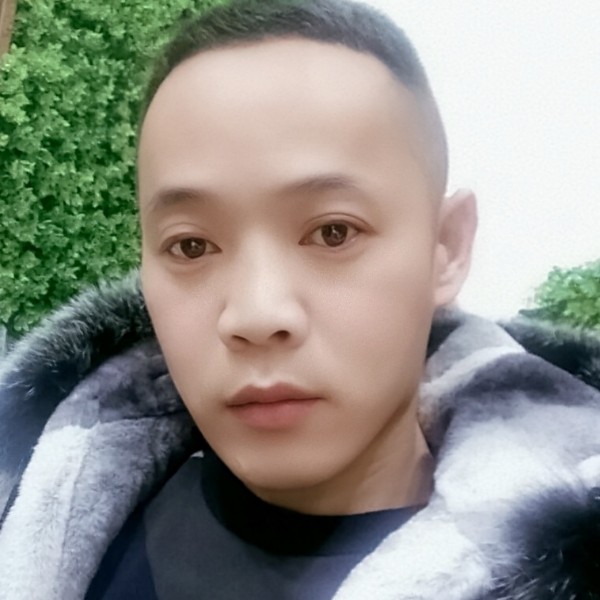 临风眺望的照片