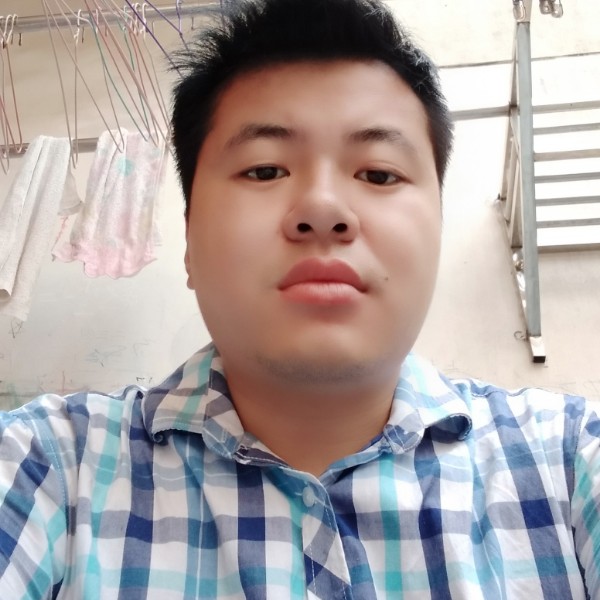 自由等待柜子的照片