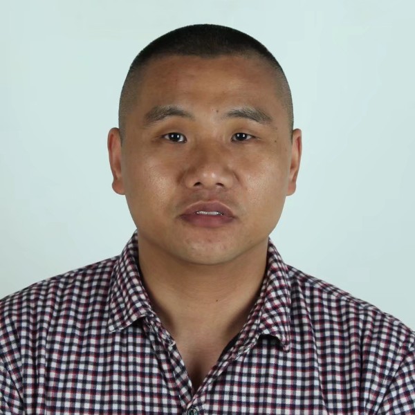 唇膏改变魁梧的照片